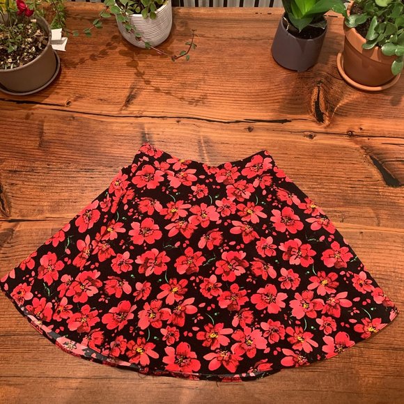 Atmosphere red & black floral print mini skirt - Picture 4 of 5